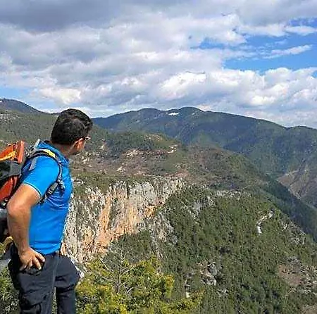 A Dreamy Luxury Two-bedroom With A Special View Of The Forest, Mountains And Sunset 호텔 4*